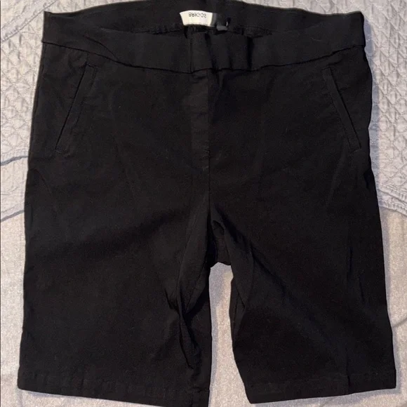 Women’s  Black Bermuda Shorts - Picture 2 of 11